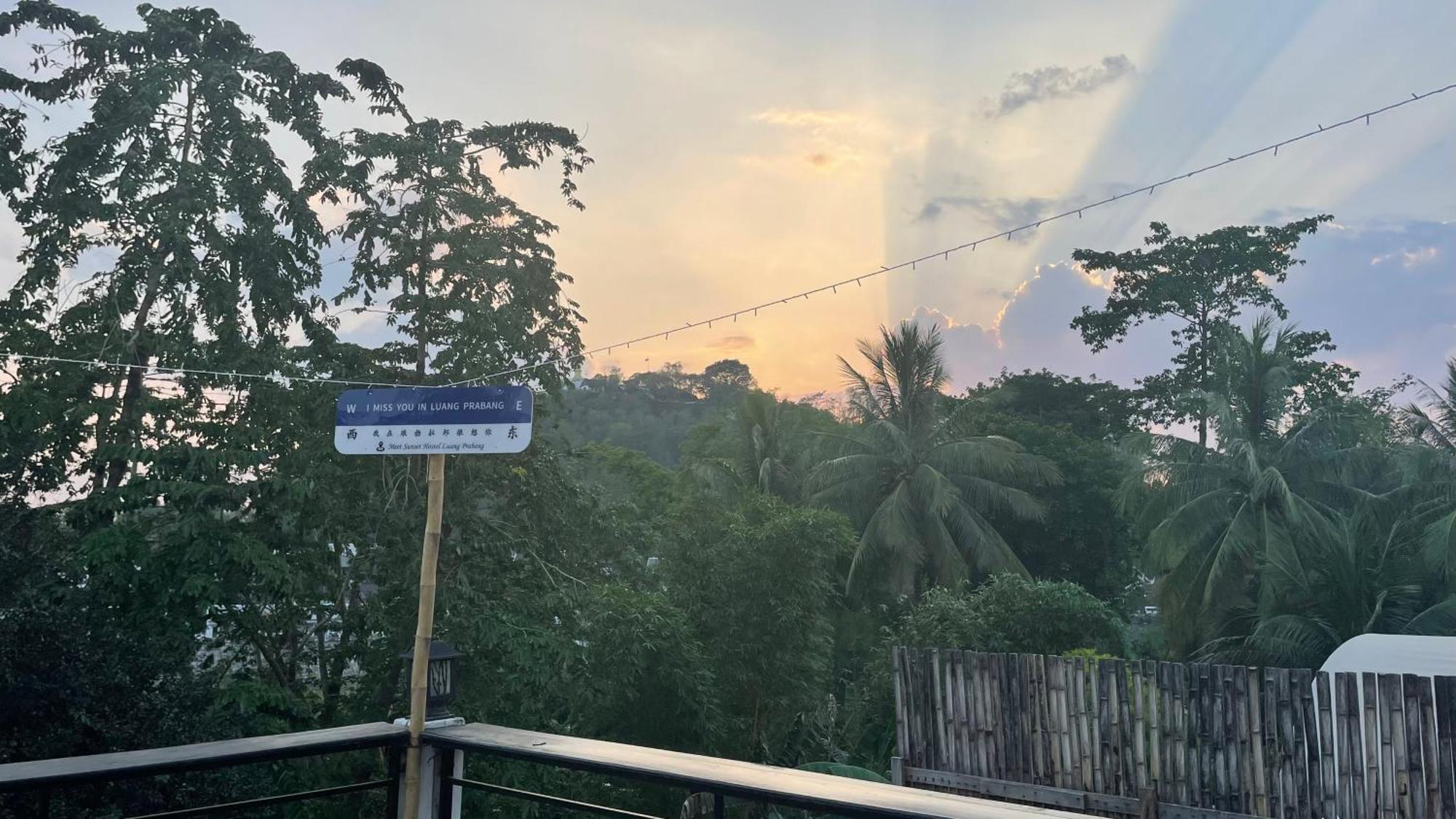 Meet Sunset Hostel Luangprabang Luaran gambar